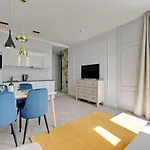 Dom&House - Apartments Kameralnie Estate