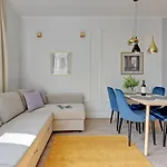 Dom&House - Apartments Kameralnie Estate
